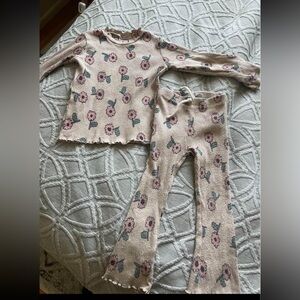 Zara kids Size:3-4 matching floral set 🌸